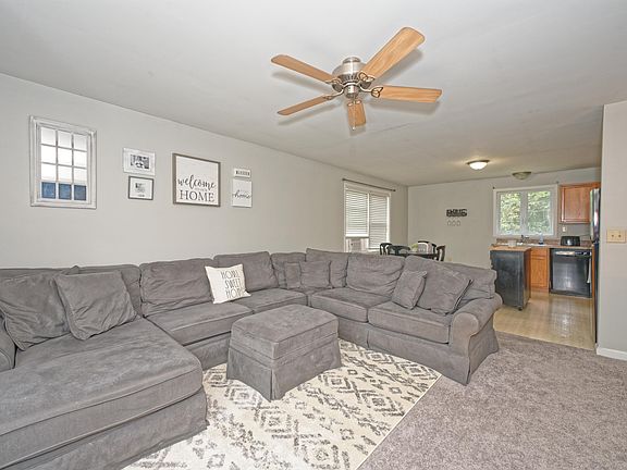 5th image of 9 Eastview Dr