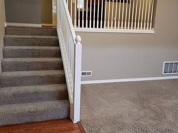 5th image of 32 Fuller Cir