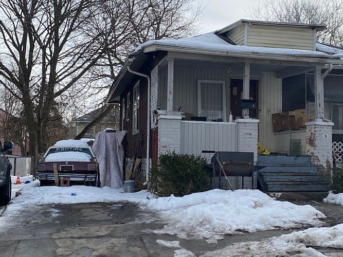 2nd image of 1017 Pershing St