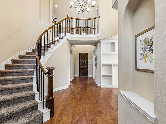2nd image of 2217 Gulfstream Dr