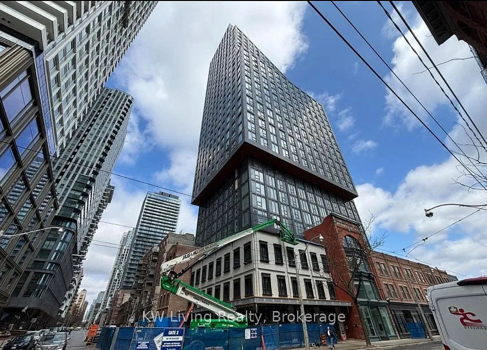 100 Queen St E #2705