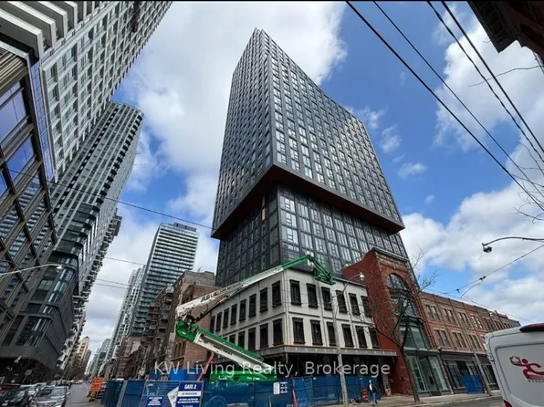 100 Queen St E, Toronto, ON