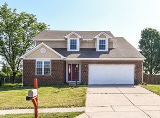 6384 Hillview Cir, Fishers, IN 46038