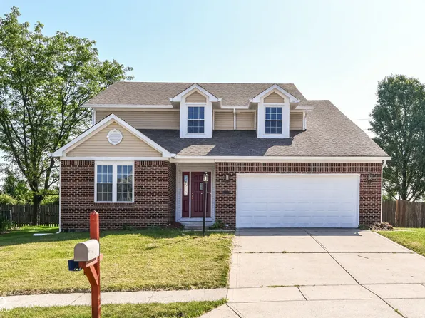 6384 Hillview Cir, Fishers, IN 46038