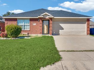 10429 Aransas Dr, Fort Worth, TX 76131