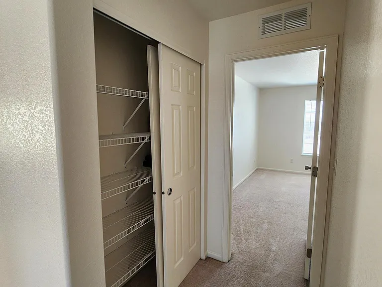 5545 N Jebel Ct — Photo 36