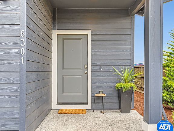 3rd image of 6301 NE 62nd Pl