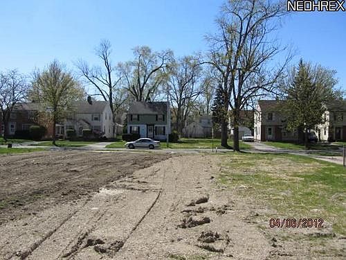 2nd image of 21009 Hillgrove Ave