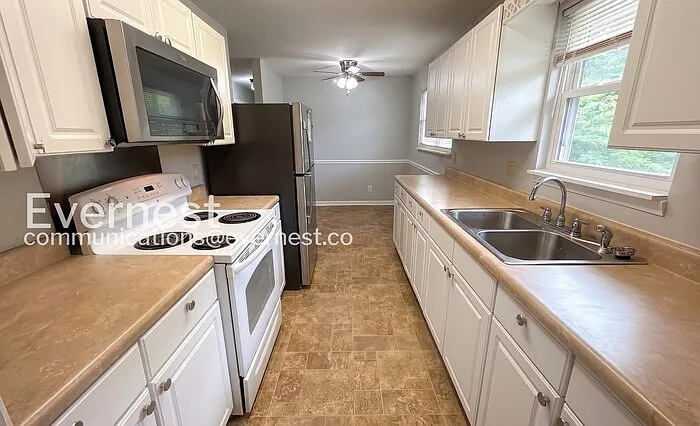 2032 Ricky Rd NW — Photo 5