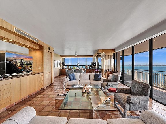 4th image of 11113 Biscayne Blvd Unit 657
