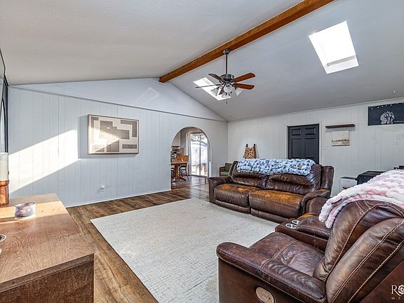 4th image of 3805 Sandstone Rd