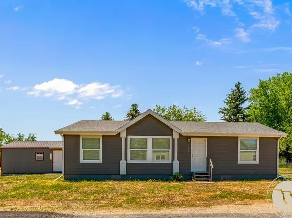 101 S 2nd St, Roberts, MT 59070