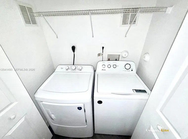 3 bed, 2.0 bath, 1502 sqft, $3,200 — Photo 4