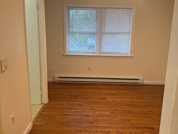 3rd image of 59 College Hwy #3