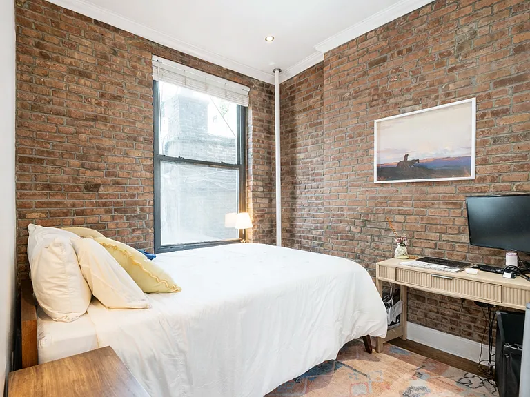 25 Grove St #24 — Photo 4