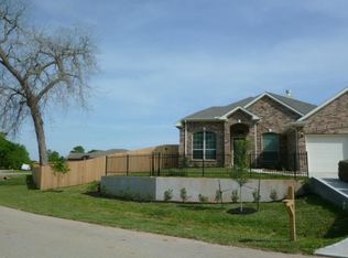 923 Lakeview Dr, Montgomery, TX 77356