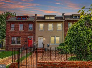 459 15th St NE, Washington, DC 20002