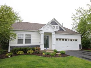 3 Raxburg Ct, Lake In The Hills, IL 60156