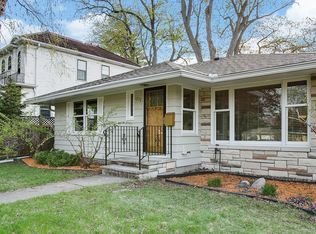 1371 Edgcumbe Rd, Saint Paul, MN 55116