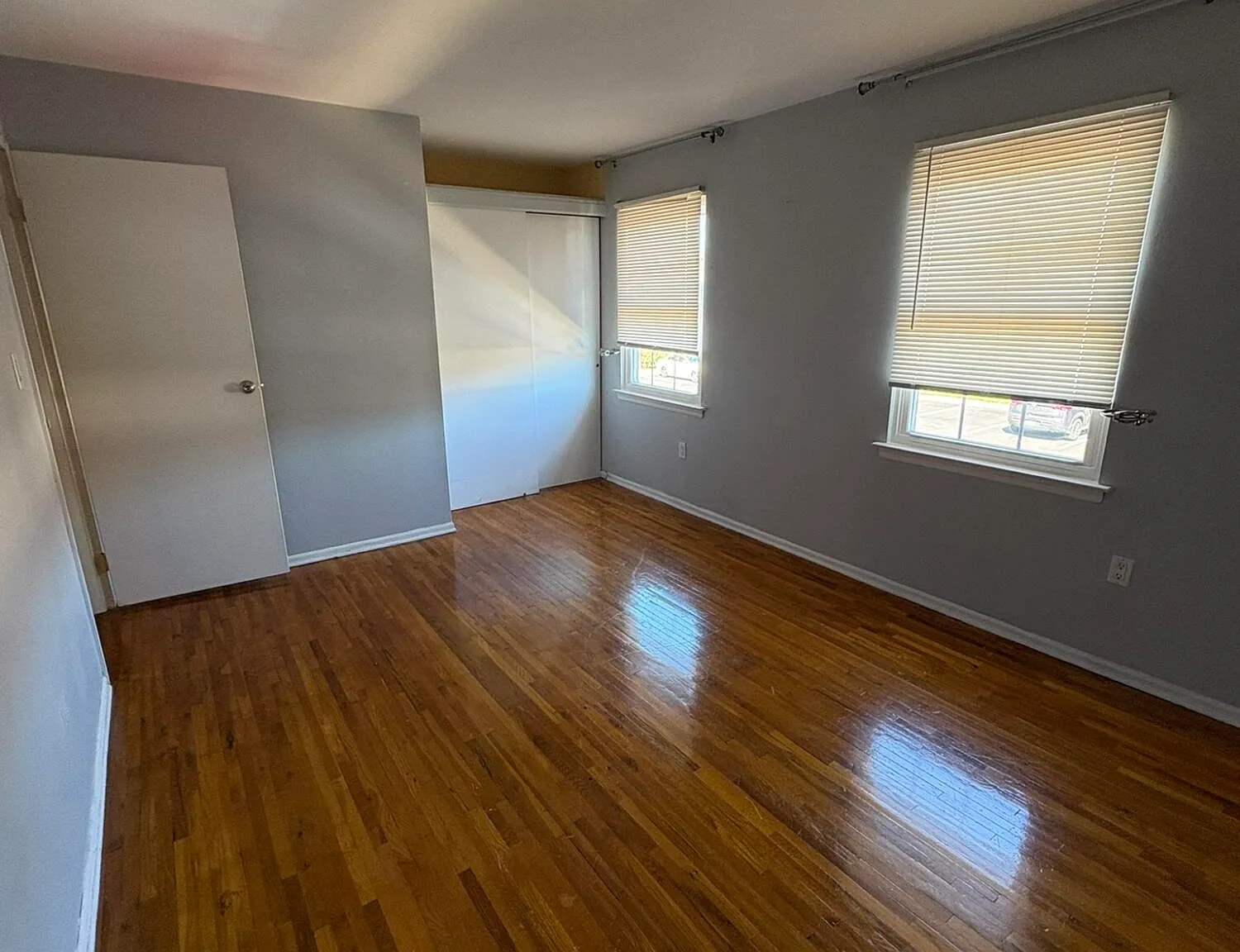 49 Village Green Way — Photo 4