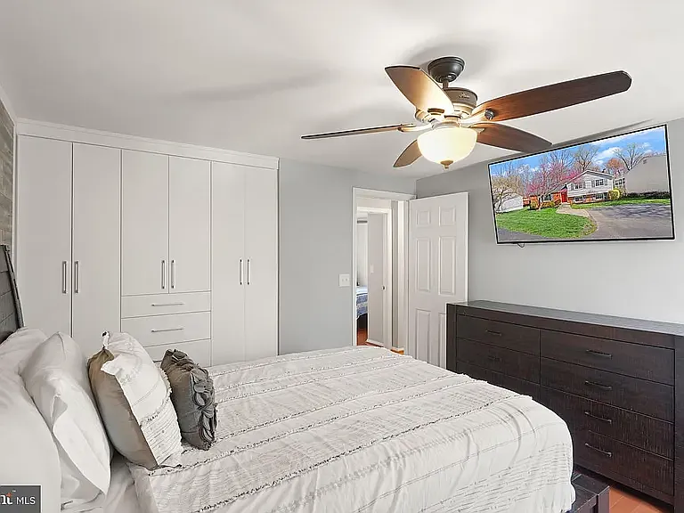 8282 Morning Dew Ct — Photo 23