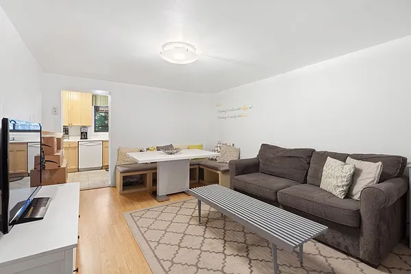 Rented by Compass | media 13
