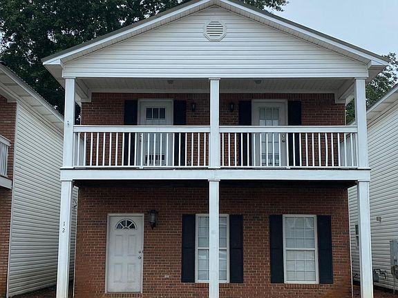 2nd image of 12 Brook Meadows Cir