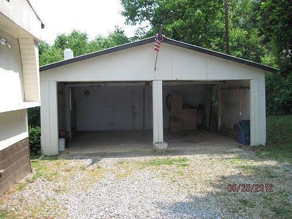 2nd image of 1409 Mulberry Mill Rd