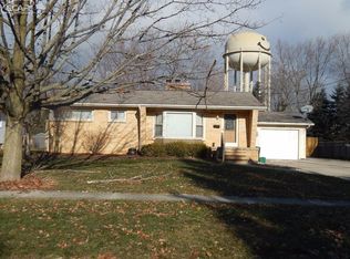 1323 Kapp Ct, Flushing, MI 48433