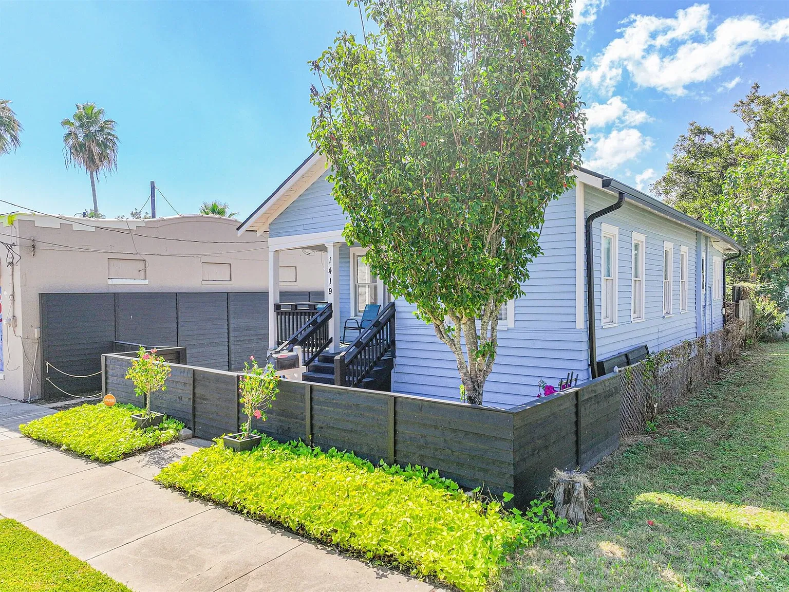 2 bed, 1.0 bath, 1128 sqft, $3,250 — Photo 2