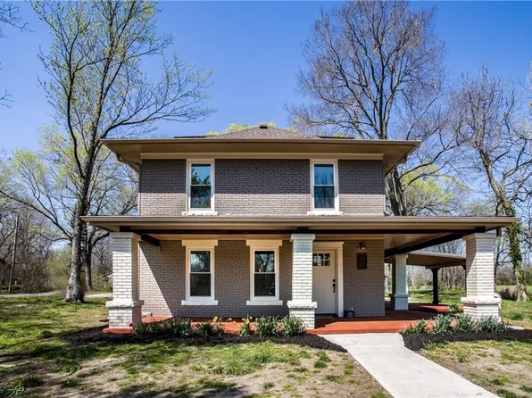 900 E Pine St, Butler, MO 64730