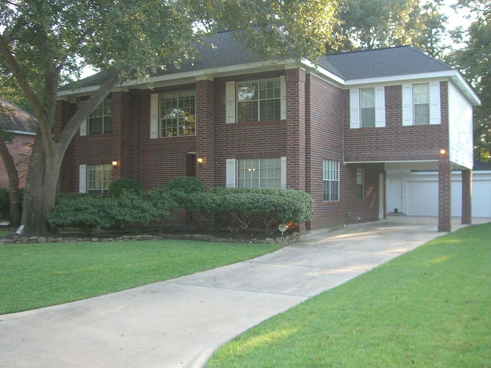 Front view of home
