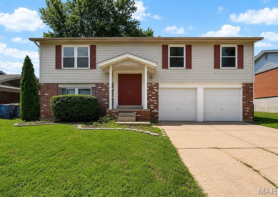 1st image of 2240 Larbrook Dr