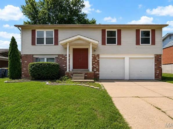 2240 Larbrook Dr, Florissant, MO 63031