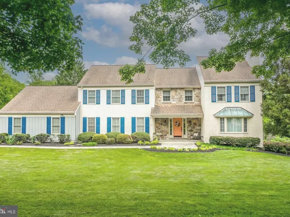 870 Silverwood Dr, West Chester, PA 19382