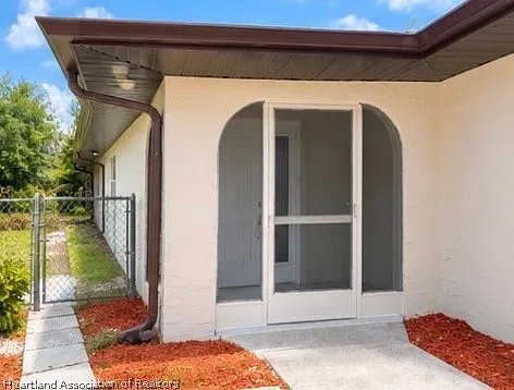 3252 Golfview Rd — Photo 2