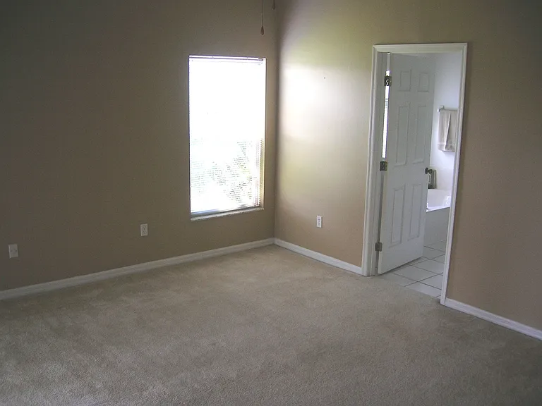 1061 Ballyshannon Pkwy — Photo 8