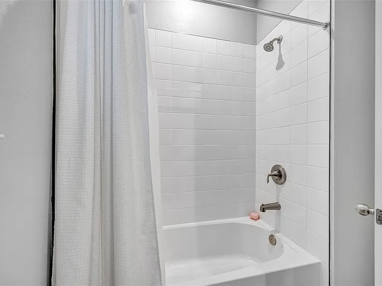 5886 Timberdale Ave — Photo 31
