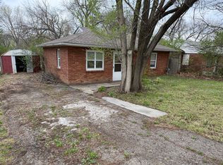 220 SW Heights Rd, Topeka, KS 66609