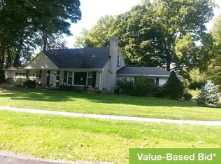 33550 N Hampshire St, Livonia, MI 48154