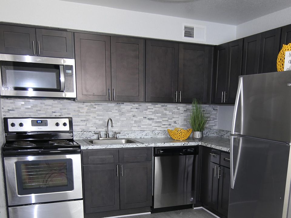 1st image of 810 16th St #83njeh3h0