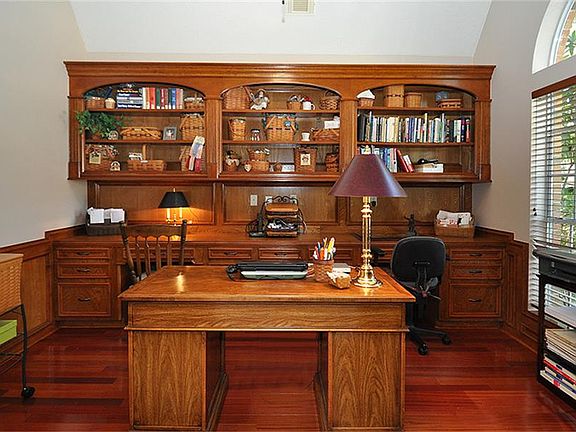 4th image of 1702 Misty Hill Ln