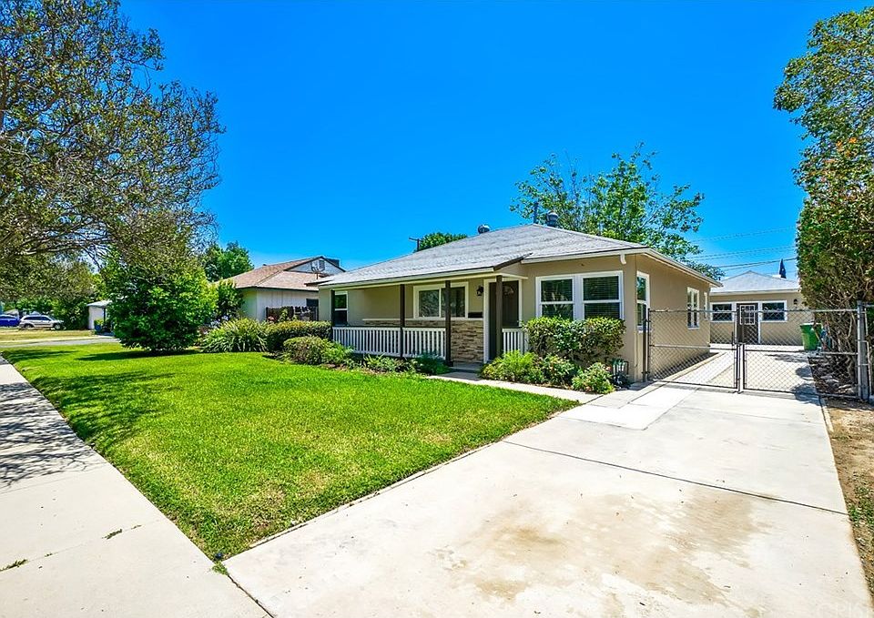 1st image of 17606 17608 Baltar St