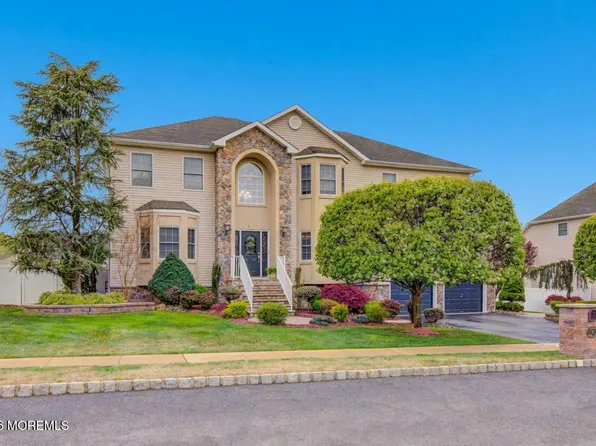 5 Selma Lane, Hazlet, NJ 07730