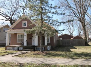 305 S 4th St, Independence, KS 67301