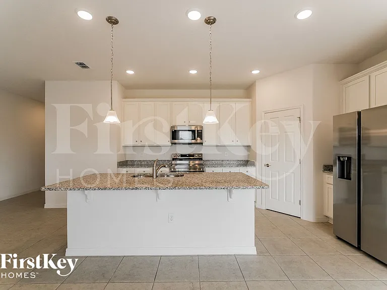 597 Crown Rose Dr — Photo 5