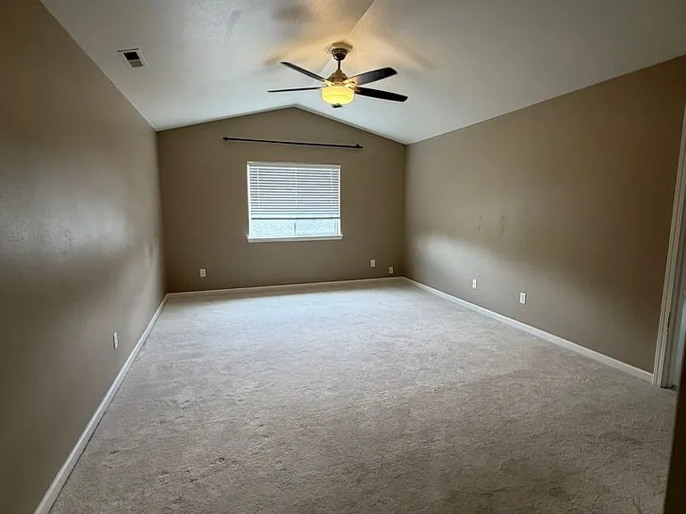 5207 Villa Dr — Photo 12