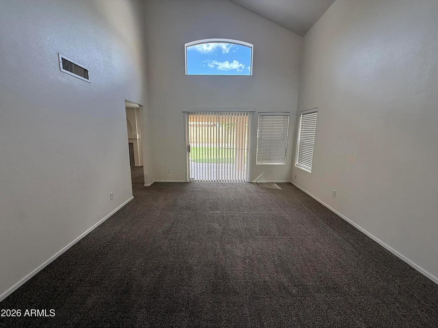 3 bed, 2.5 bath, 1604 sqft, $2,350 — Photo 4