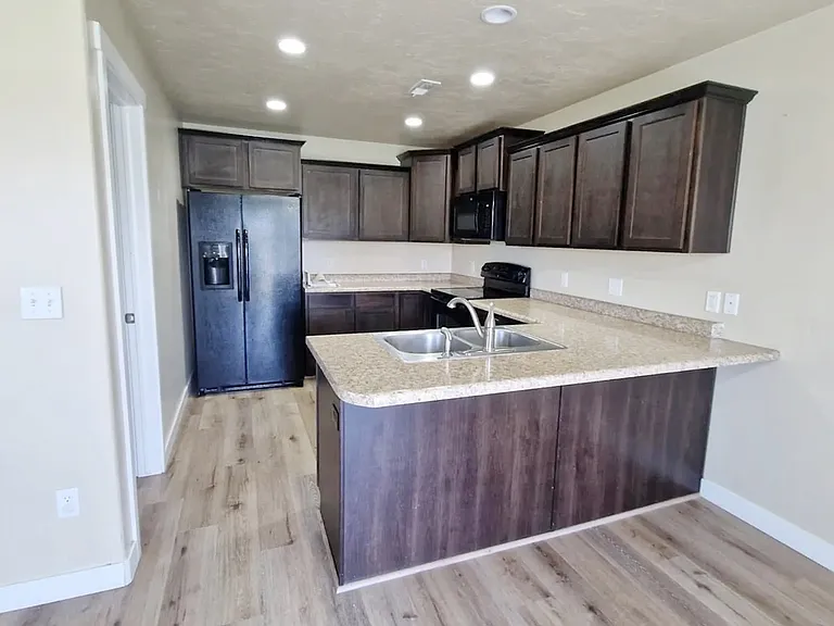 824 S Fox Trail Ln — Photo 3