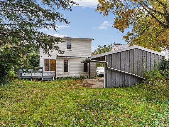 3rd image of 895 Alcoma St